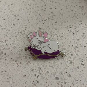 Disney Aristocratics Marie pin